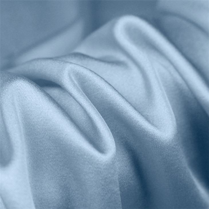 Tissu en satin de soie extensible